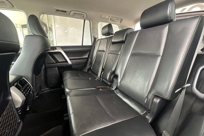 2021 Toyota Landcruiser Prado VX