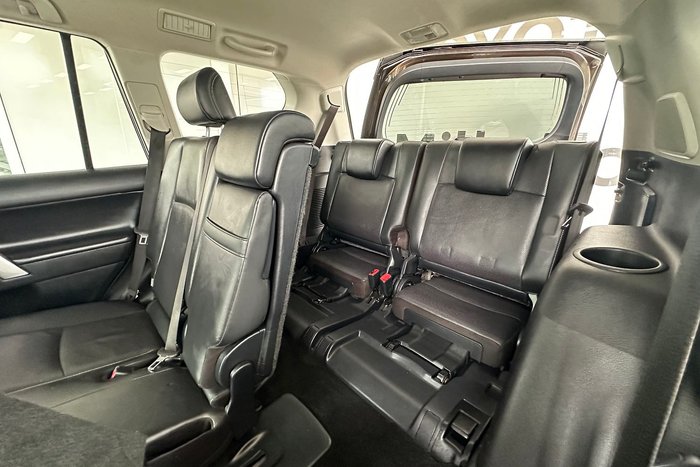 2021 Toyota Landcruiser Prado VX