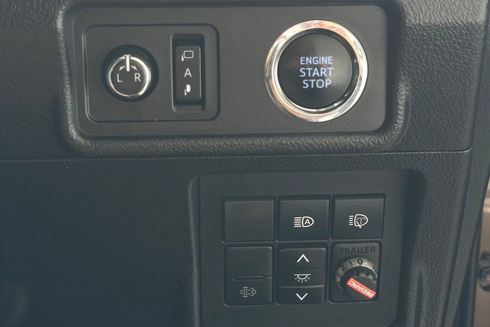 2021 Toyota Landcruiser Prado VX