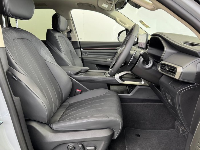 2025 LDV D90 Executive