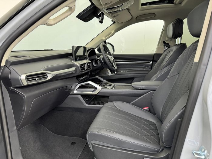 2025 LDV D90 Executive