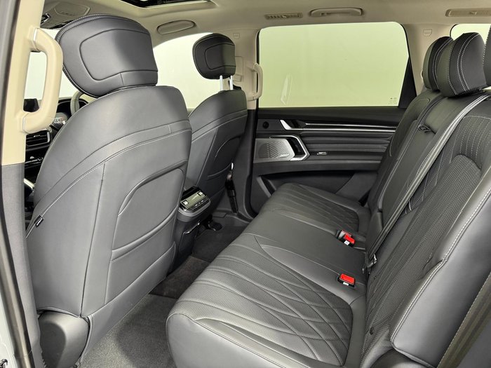 2025 LDV D90 Executive