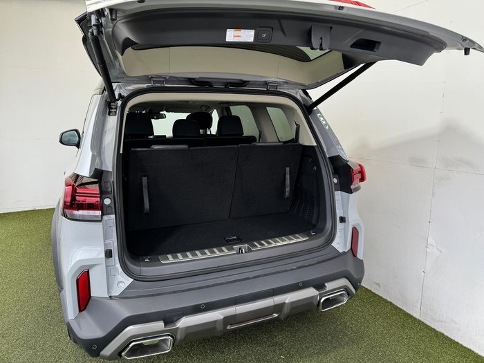 2025 LDV D90 Executive