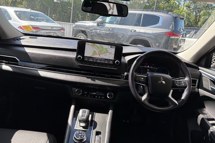 2021 Mitsubishi Outlander LS