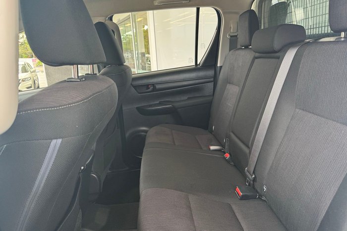 2017 Toyota Hilux SR