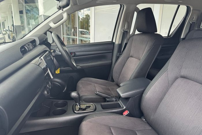 2017 Toyota Hilux SR