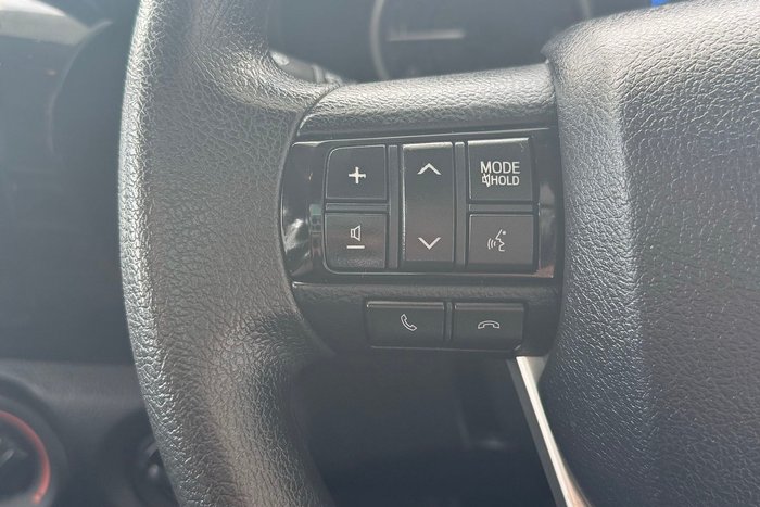 2017 Toyota Hilux SR