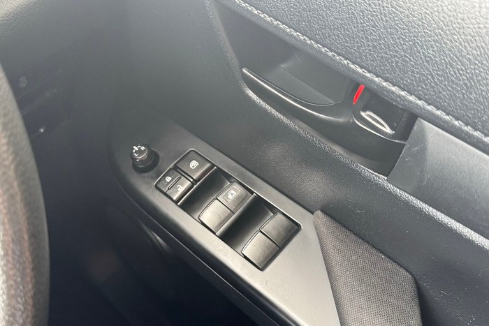 2017 Toyota Hilux SR