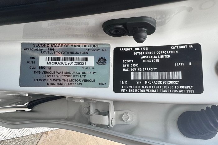 2017 Toyota Hilux SR