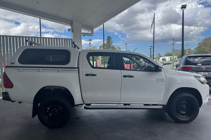 2017 Toyota Hilux SR