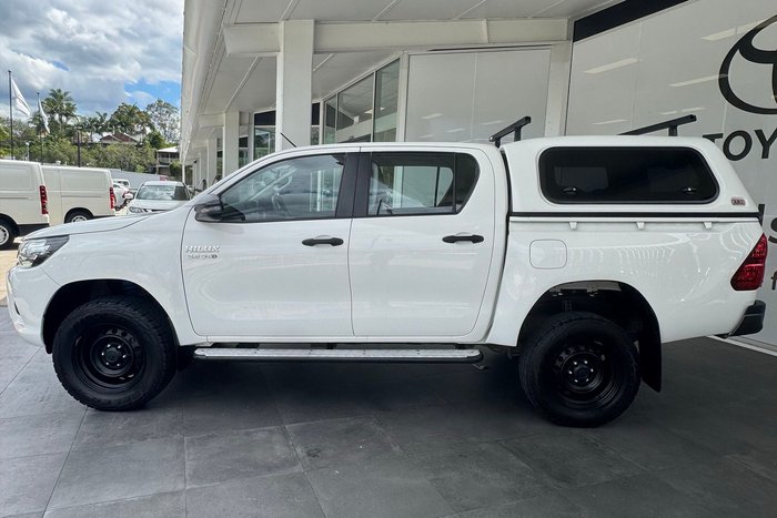 2017 Toyota Hilux SR