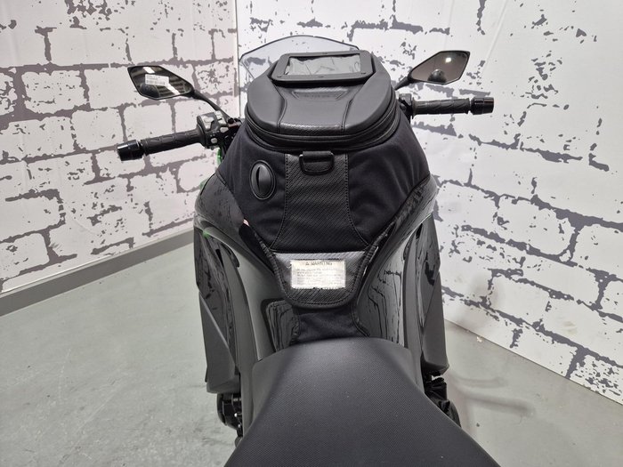 2024 Kawasaki Ninja 1000SX Ninja Black