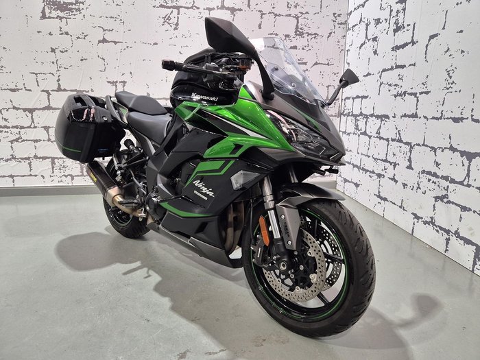2024 Kawasaki Ninja 1000SX Ninja Black