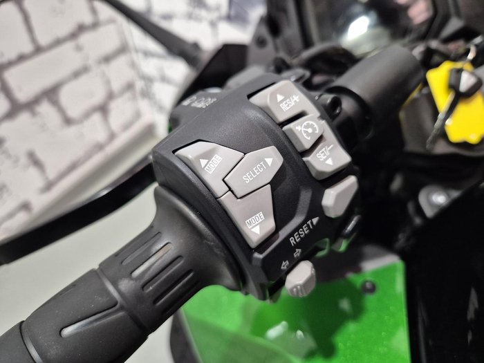2024 Kawasaki Ninja 1000SX Ninja Black