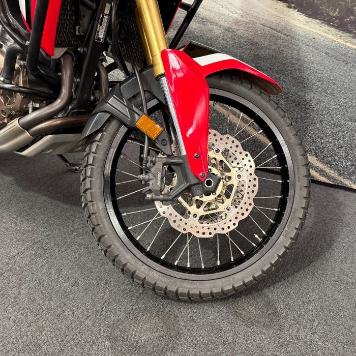 2016 Honda CRF1000L AFRICA TWIN RED/WHITE