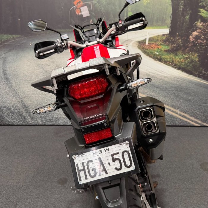 2016 Honda CRF1000L AFRICA TWIN RED/WHITE