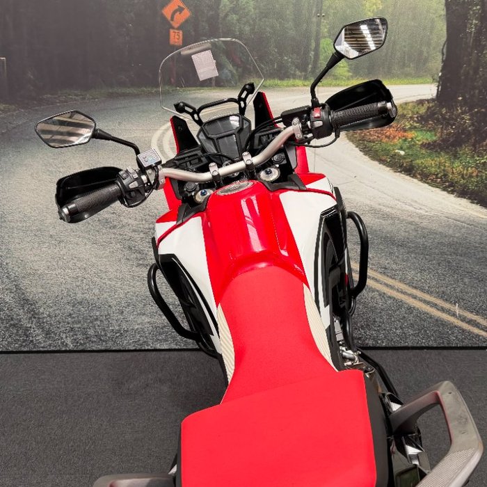 2016 Honda CRF1000L AFRICA TWIN RED/WHITE