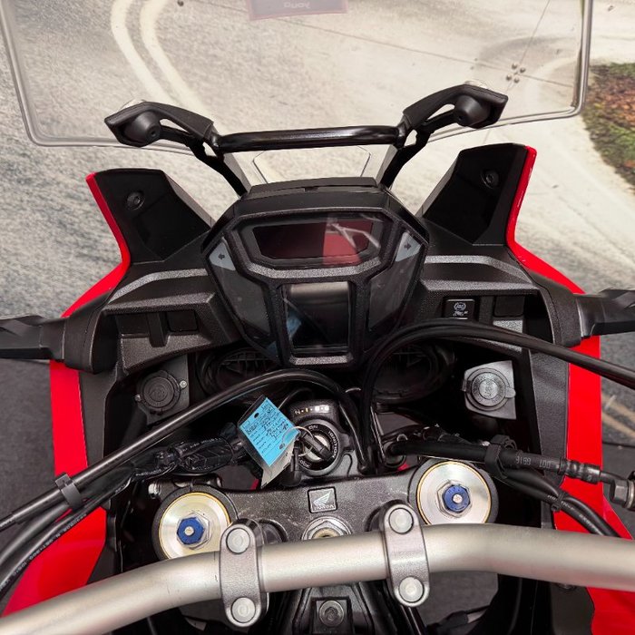 2016 Honda CRF1000L AFRICA TWIN RED/WHITE