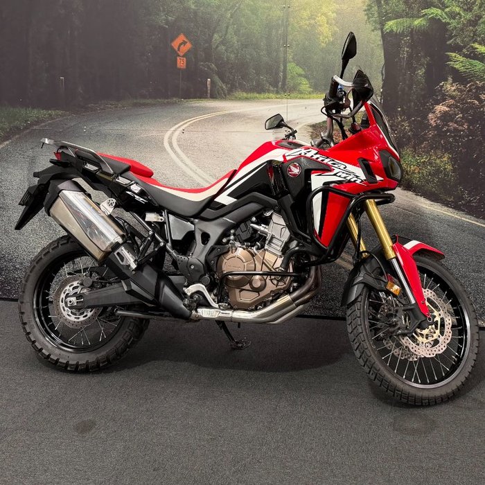 2016 Honda CRF1000L AFRICA TWIN RED/WHITE