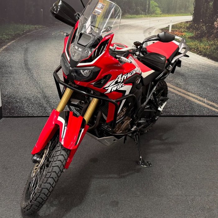 2016 Honda CRF1000L AFRICA TWIN RED/WHITE