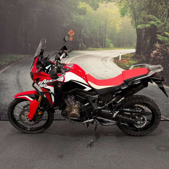 2016 Honda CRF1000L AFRICA TWIN RED/WHITE