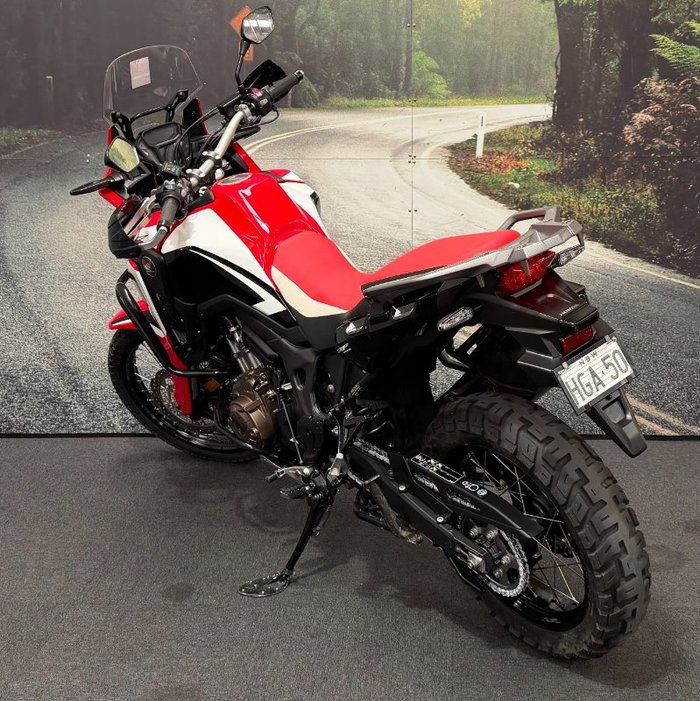 2016 Honda CRF1000L AFRICA TWIN RED/WHITE