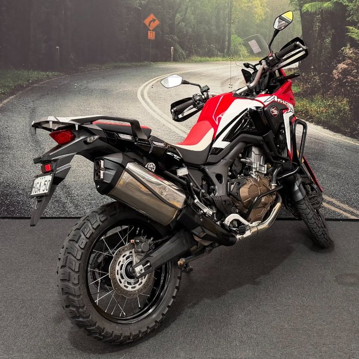 2016 Honda CRF1000L AFRICA TWIN RED/WHITE