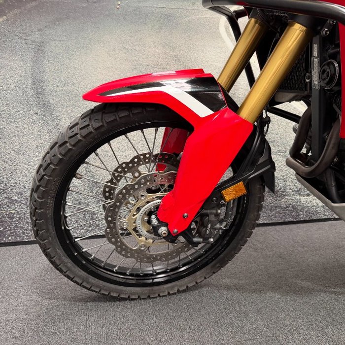 2016 Honda CRF1000L AFRICA TWIN RED/WHITE