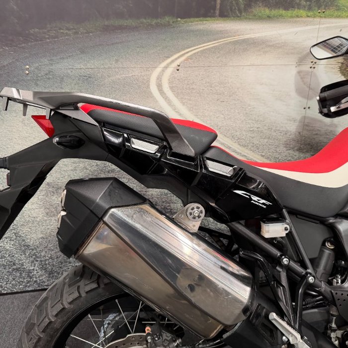 2016 Honda CRF1000L AFRICA TWIN RED/WHITE