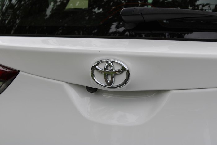 2018 Toyota Corolla Ascent ZRE182R Glacier White