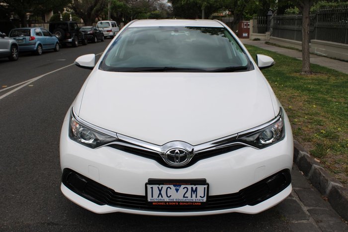2018 Toyota Corolla Ascent ZRE182R Glacier White