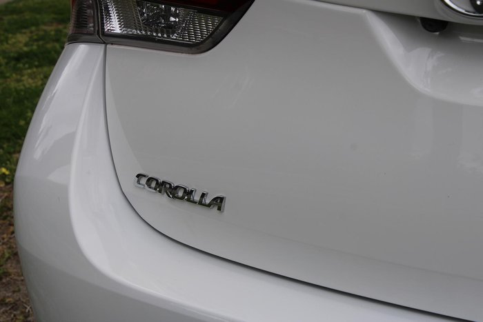 2018 Toyota Corolla Ascent ZRE182R Glacier White
