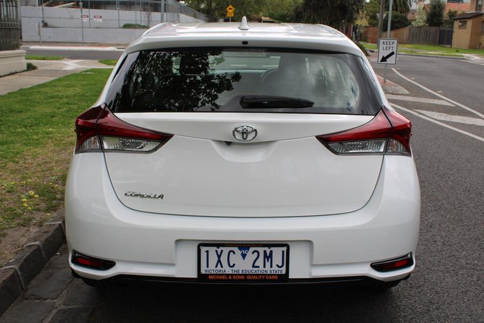2018 Toyota Corolla Ascent ZRE182R Glacier White