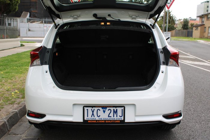 2018 Toyota Corolla Ascent ZRE182R Glacier White