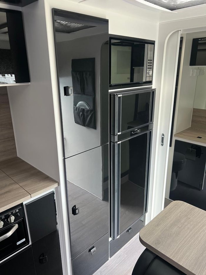 2023 Design RV Crx Semi Off Road Van 5-2, 20'6''