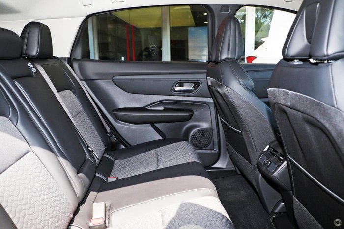 2025 Nissan Ariya Advance