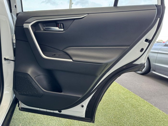 2023 Toyota RAV4 GXL