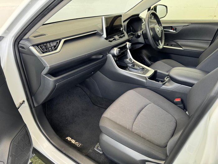 2023 Toyota RAV4 GXL