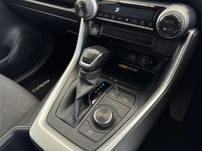 2023 Toyota RAV4 GXL