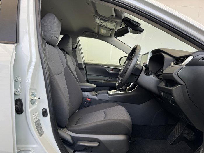 2023 Toyota RAV4 GXL