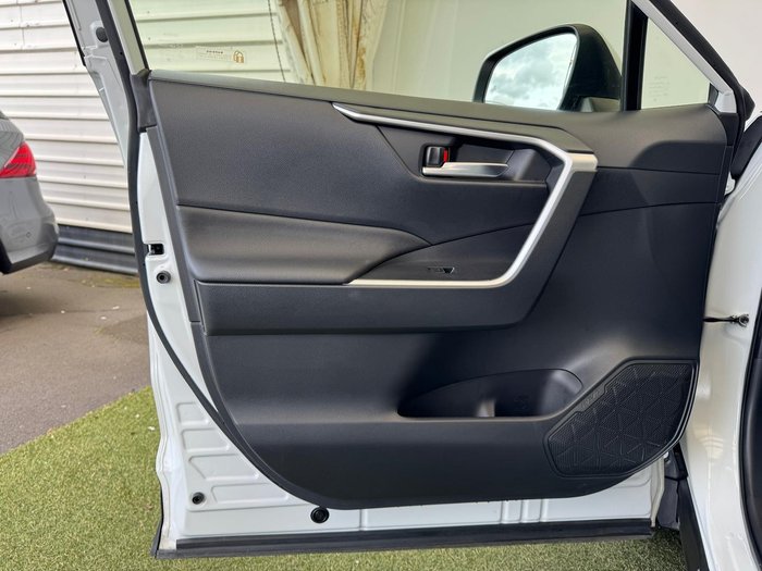 2023 Toyota RAV4 GXL