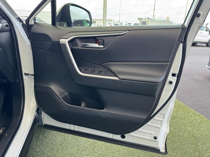 2023 Toyota RAV4 GXL