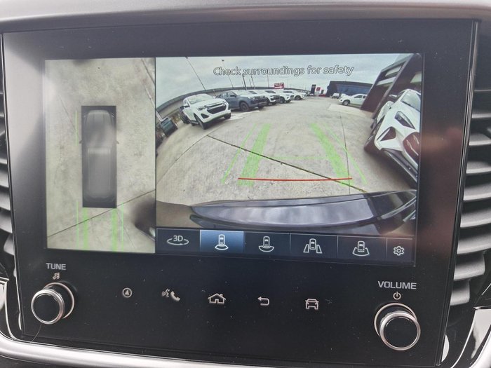 2025 Isuzu MU-X X-TERRAIN