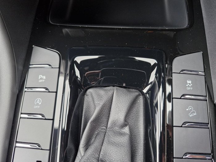 2025 Isuzu MU-X X-TERRAIN