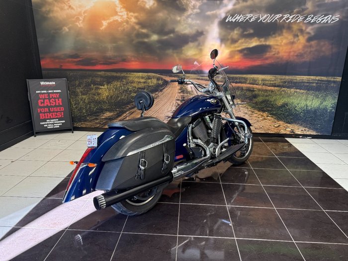 2011 VICTORY CROSS ROADS BLUE