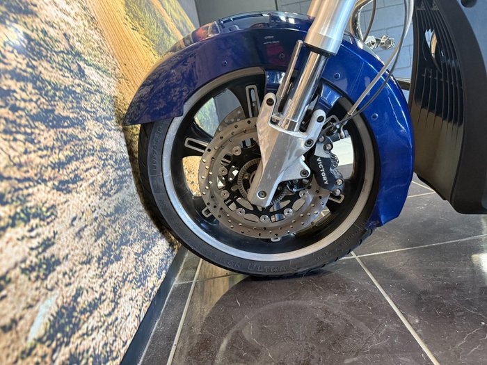 2011 VICTORY CROSS ROADS BLUE