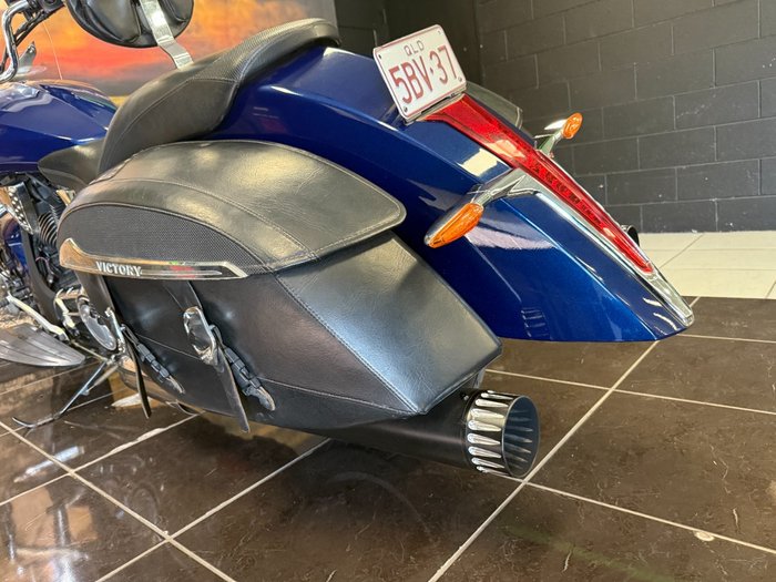 2011 VICTORY CROSS ROADS BLUE