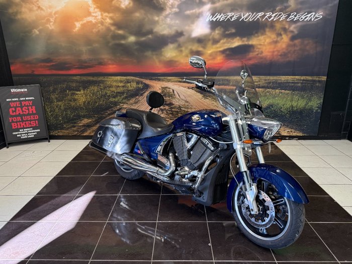 2011 VICTORY CROSS ROADS BLUE
