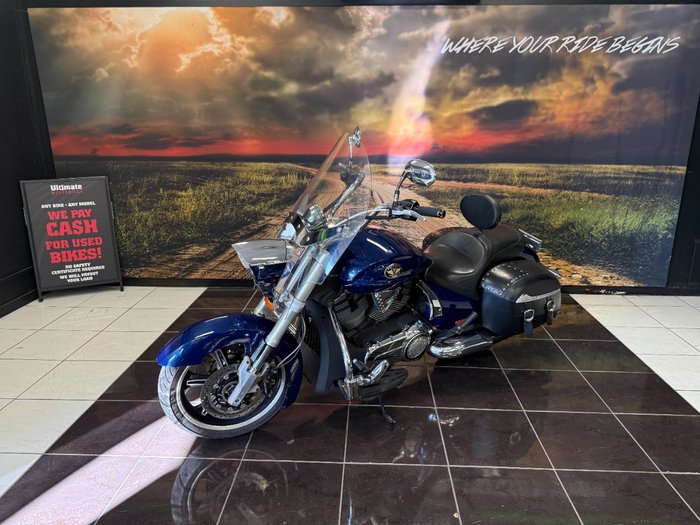 2011 VICTORY CROSS ROADS BLUE