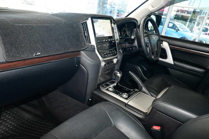 2021 Toyota Landcruiser VX